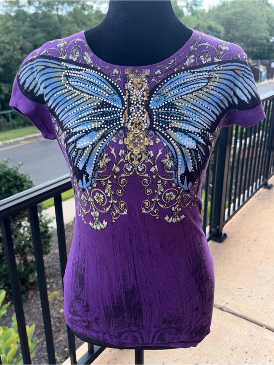 Eve Tops - Purple Butterfly Embellished Women's Tee (new without tags)